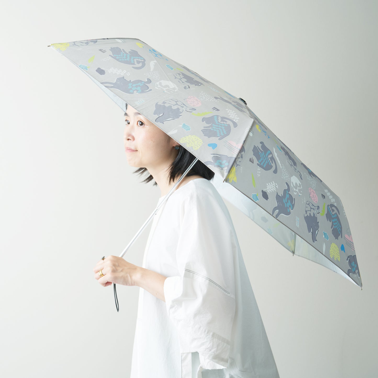 軽くて高性能 晴雨兼用 折りたたみ傘 kissa/ねこ(2色)