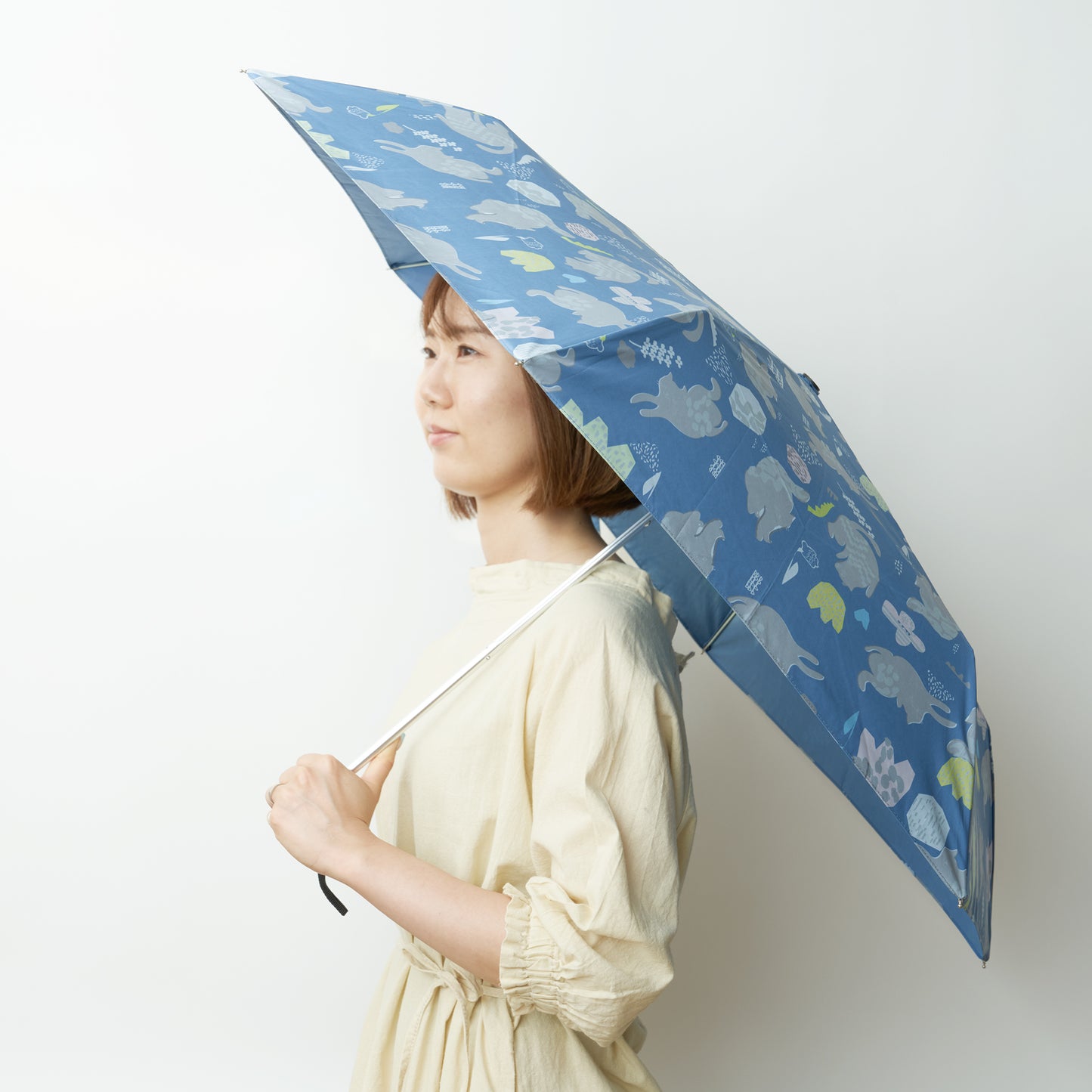 軽くて高性能 晴雨兼用 折りたたみ傘 kissa/ねこ(2色)