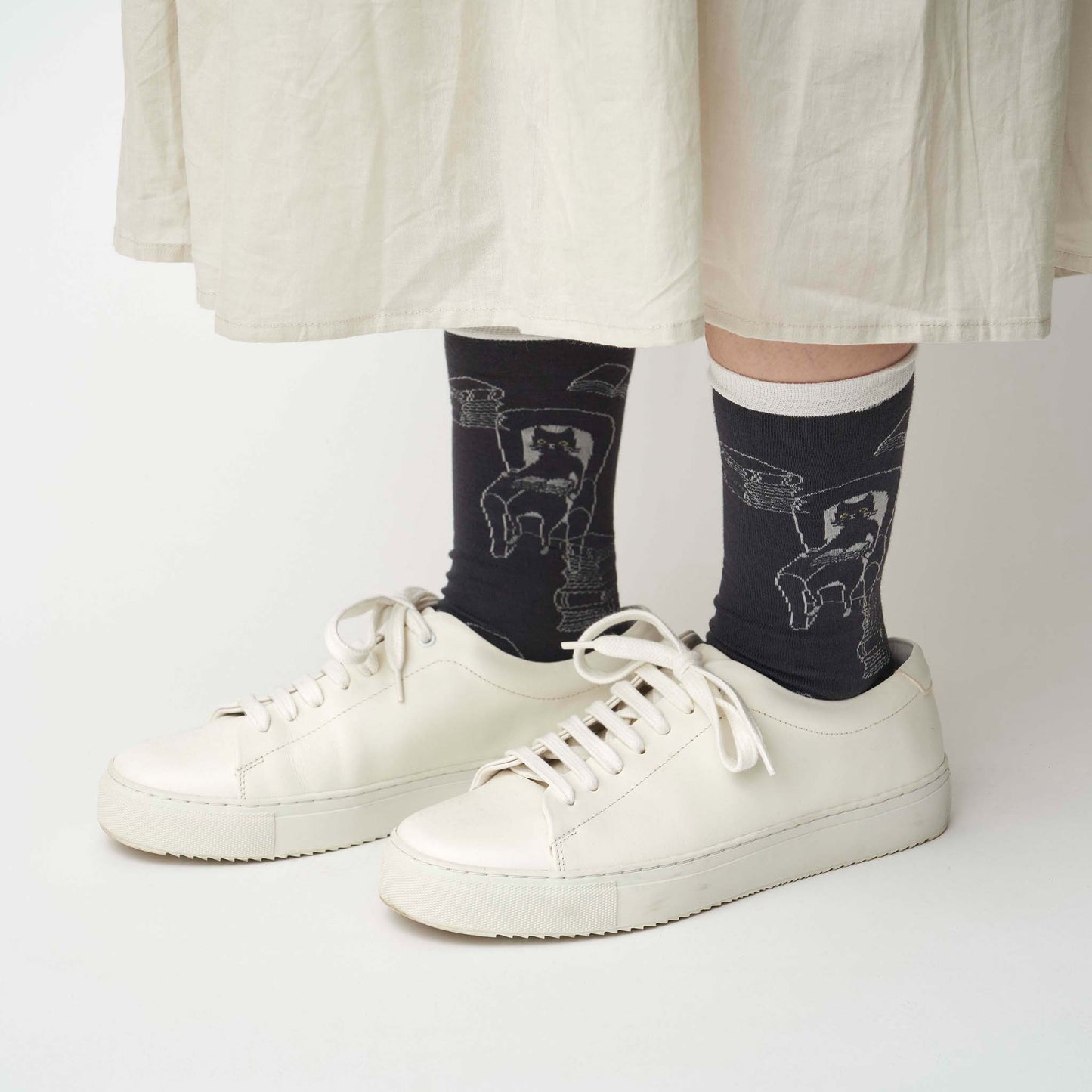 tuoli ja minä／椅子とわたし　クルー丈ソックス（3色）