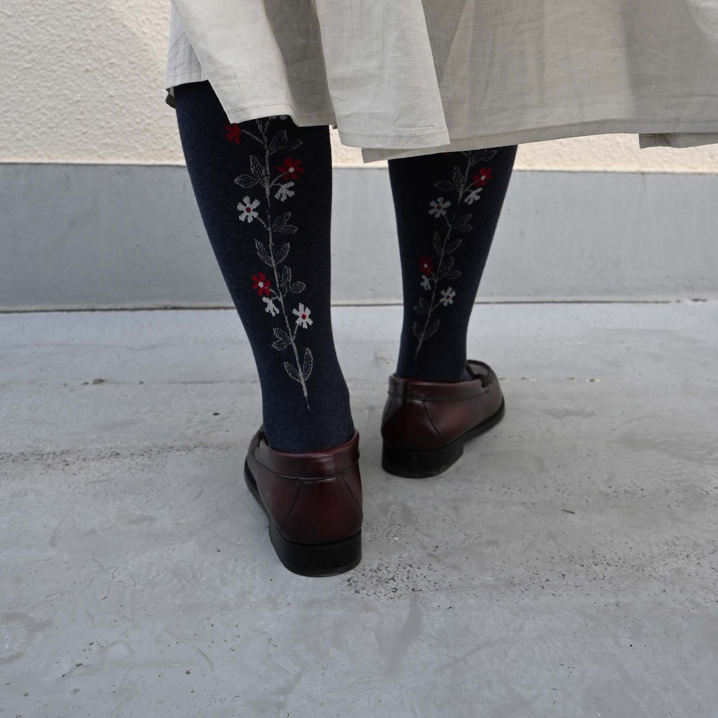 【2025新作】野に咲く花　タイツ（2色）