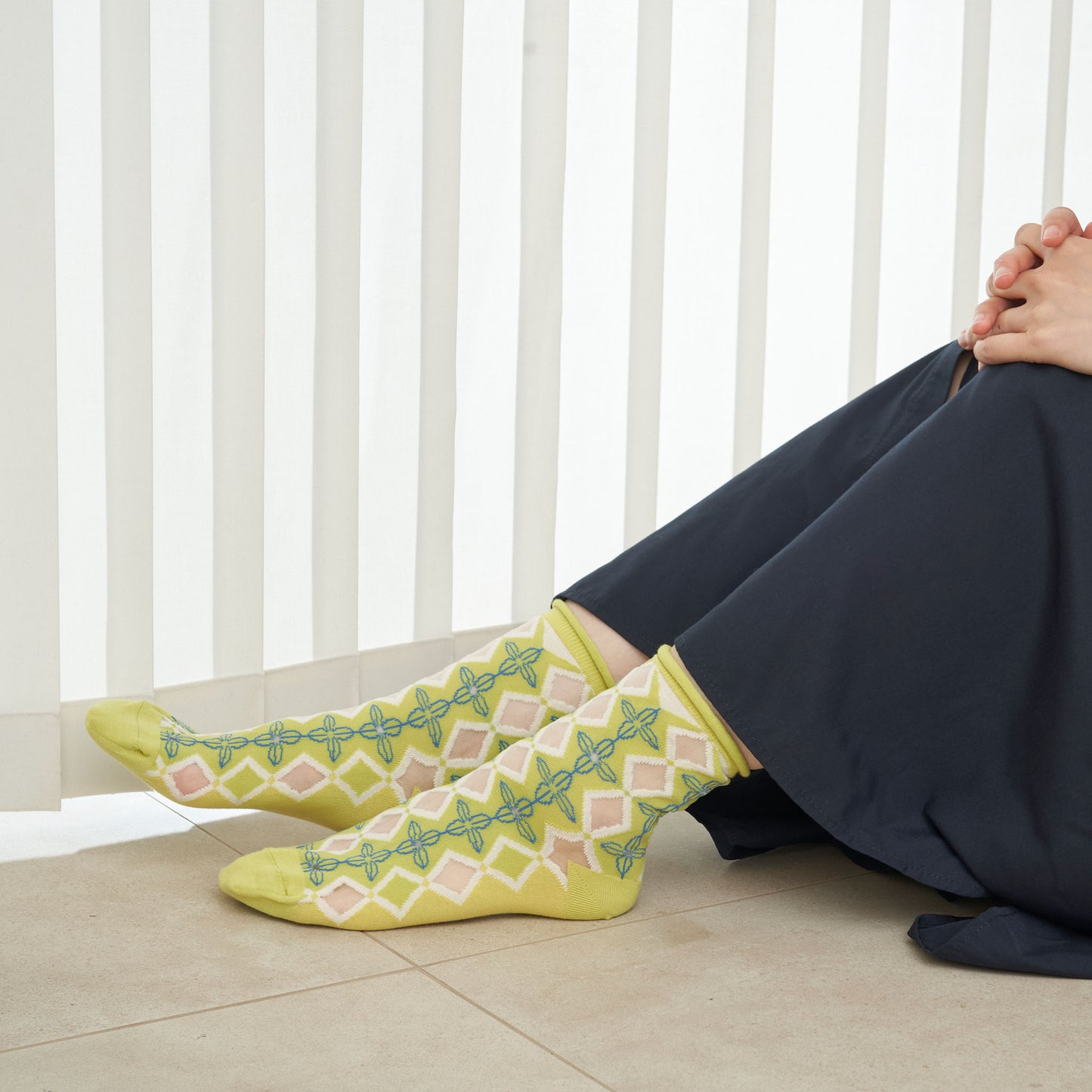 apila / 四つ葉 シースルーソックス （3色）