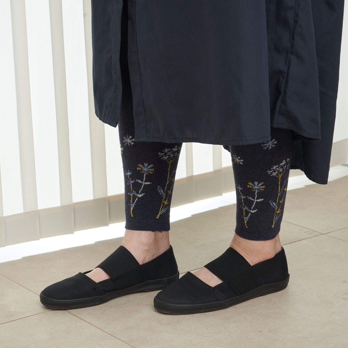 luonnokasvi / 野花 レギンス（2色）